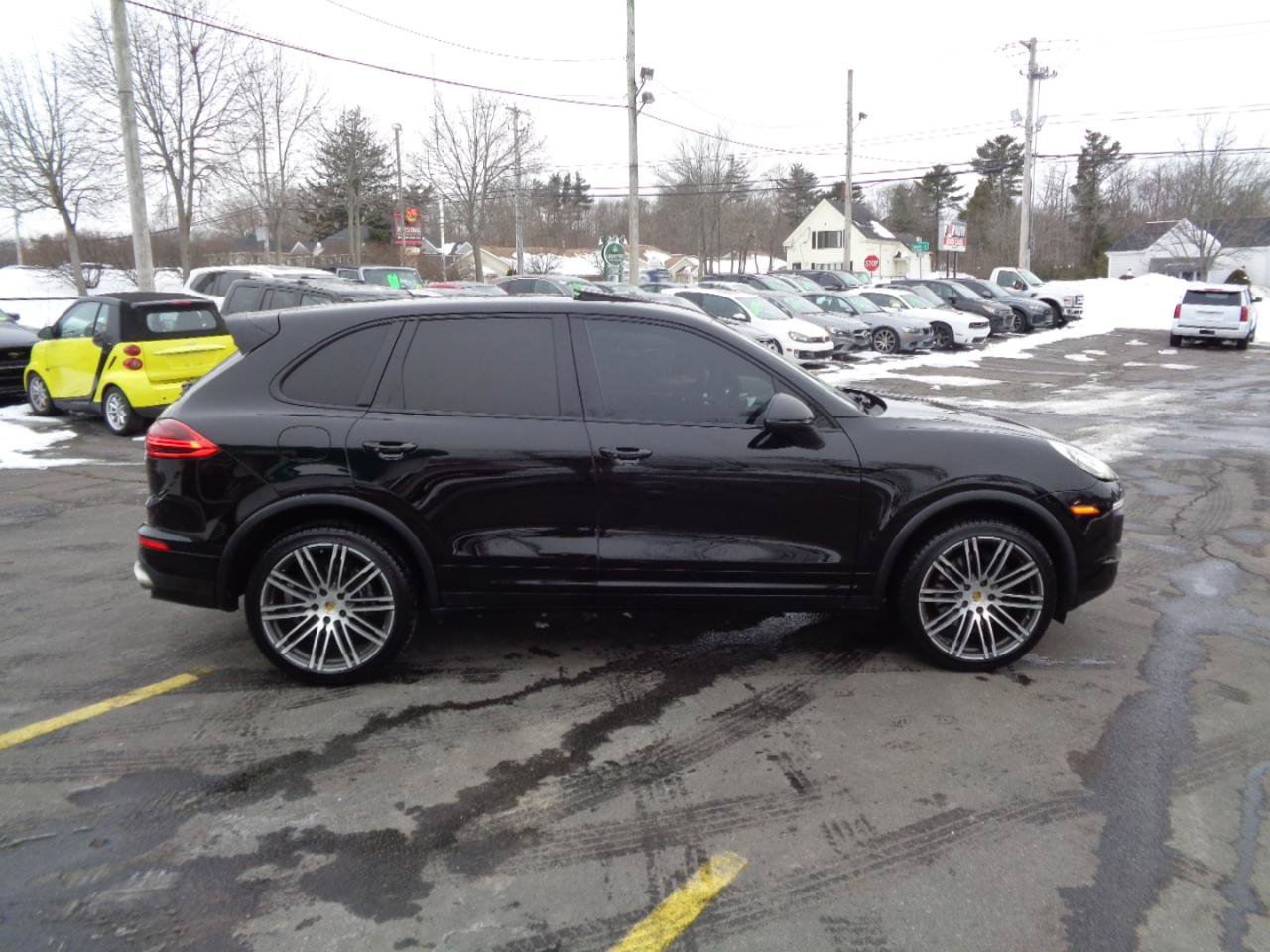 Used 2016 Porsche Cayenne AWD/4WD image 5