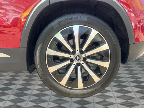 Used 2021 Mercedes-Benz GLA 250 4MATIC w/ Premium Package image 23
