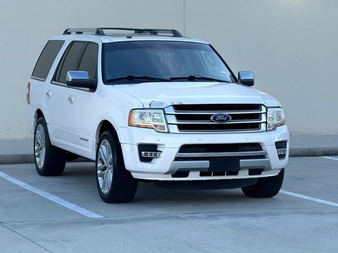 Used 2017 Ford Expedition Platinum RWD image 9