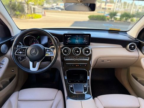 Used 2020 Mercedes-Benz GLC 300 4MATIC image 6