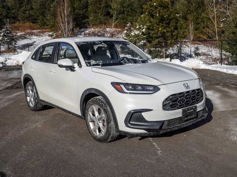 Used 2023 Honda HR-V LX image 2