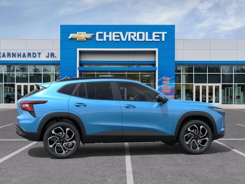 New 2026 Chevrolet Trax RS w/ Driver Confidence Package image 7