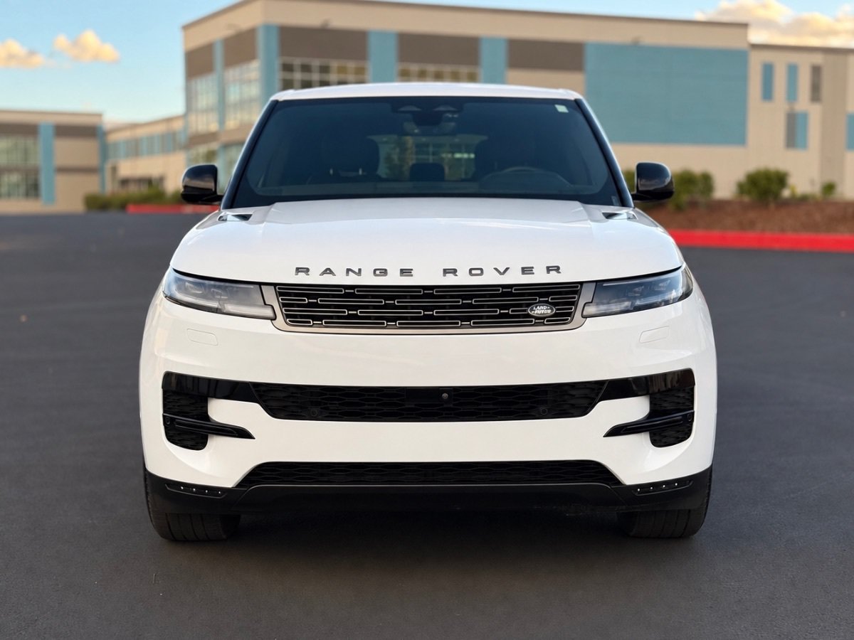 Used 2025 Land Rover Range Rover Sport AWD/4WD image 9