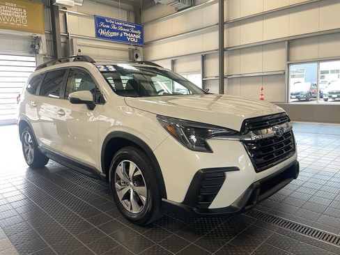 Used 2023 Subaru Ascent Premium image 1