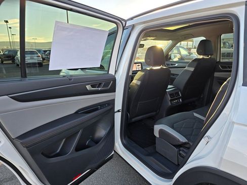 New 2026 Volkswagen Atlas Peak Edition AWD/4WD image 15