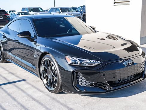 Used 2025 Audi RS e-tron GT performance w/ 21" Wheel Package image 3