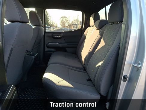 Used 2019 Toyota Tacoma TRD Sport image 13