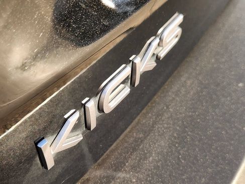 Used 2025 Nissan Kicks SR FWD image 8