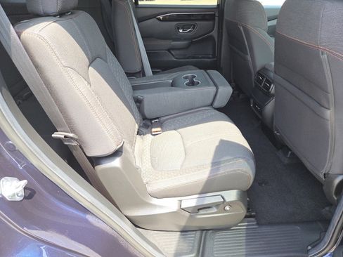 Used 2025 Honda Pilot Sport image 20
