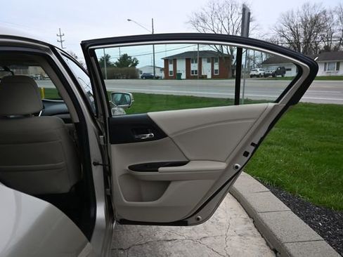 Used 2016 Honda Accord EX-L image 20