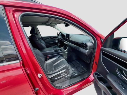 Certified 2023 Honda Pilot Touring image 32