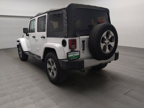 Used 2017 Jeep Wrangler Unlimited Sahara image 5