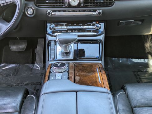 Used 2017 Genesis G90 3.3T Premium image 20