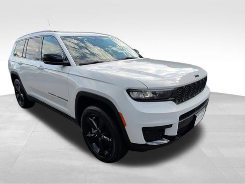 Used 2023 Jeep Grand Cherokee L Laredo AWD/4WD image 7