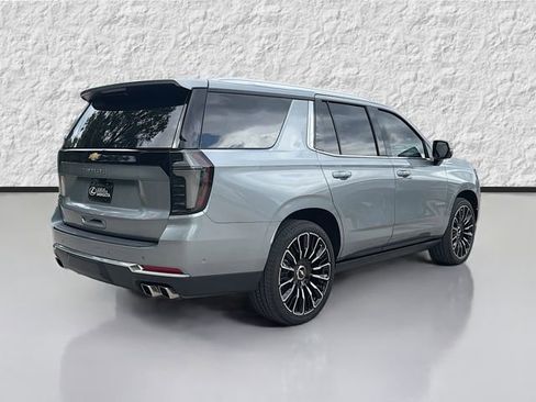 Used 2025 Chevrolet Tahoe High Country AWD/4WD image 3