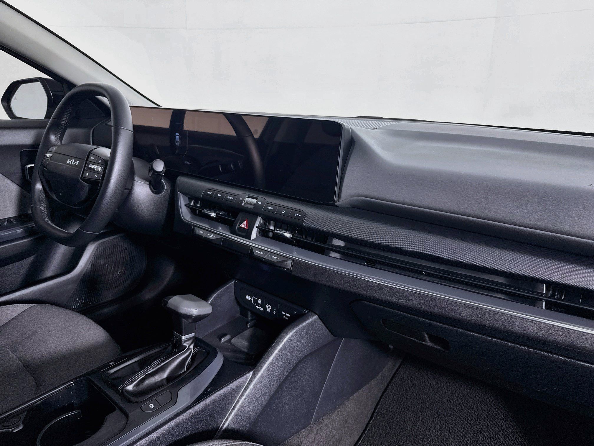 Used 2025 Kia K4 EX FWD image 28