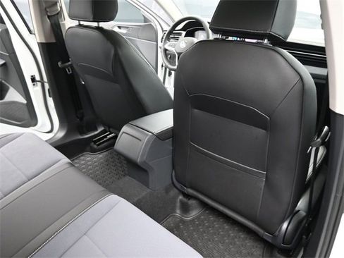 New 2026 Volkswagen Jetta SE image 27