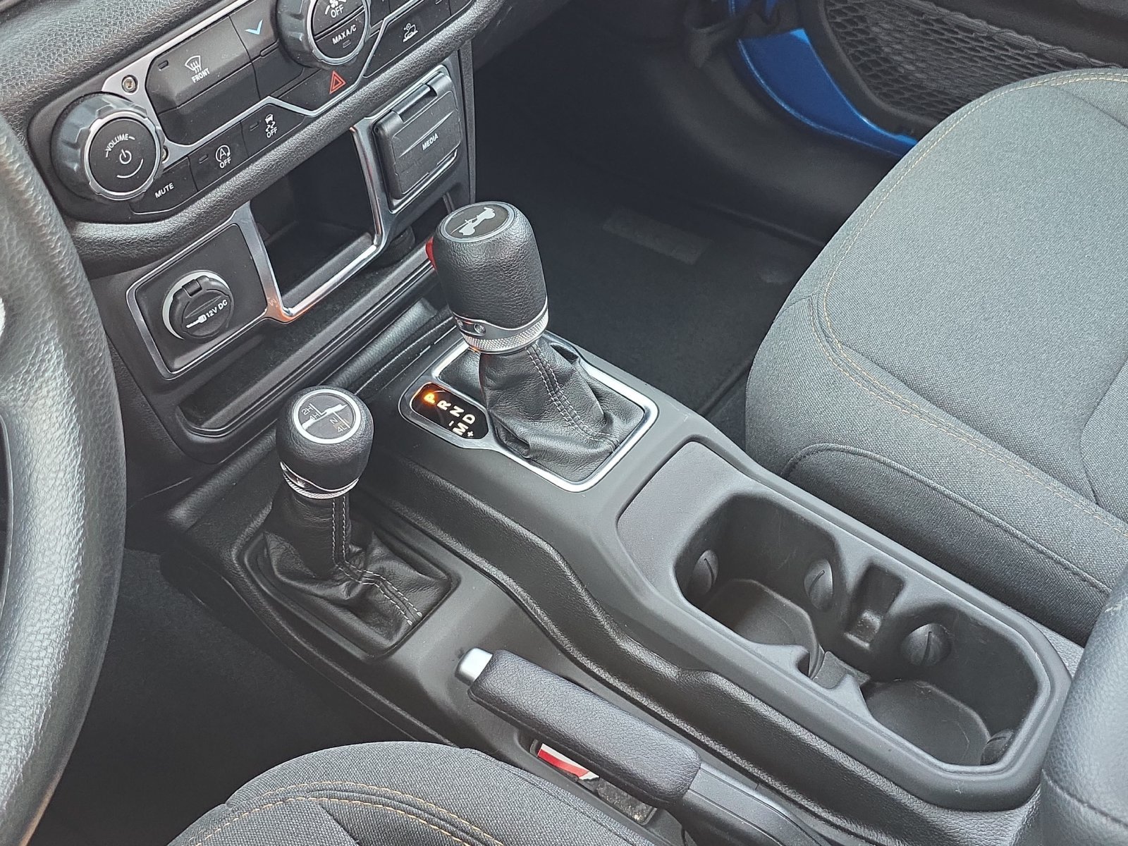 Used 2024 Jeep Wrangler Sport AWD/4WD image 21