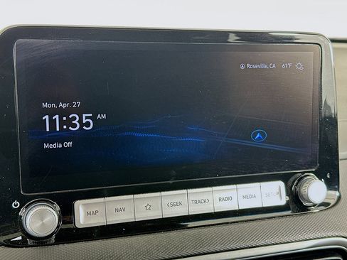 Used 2023 Hyundai Kona Limited FWD image 21
