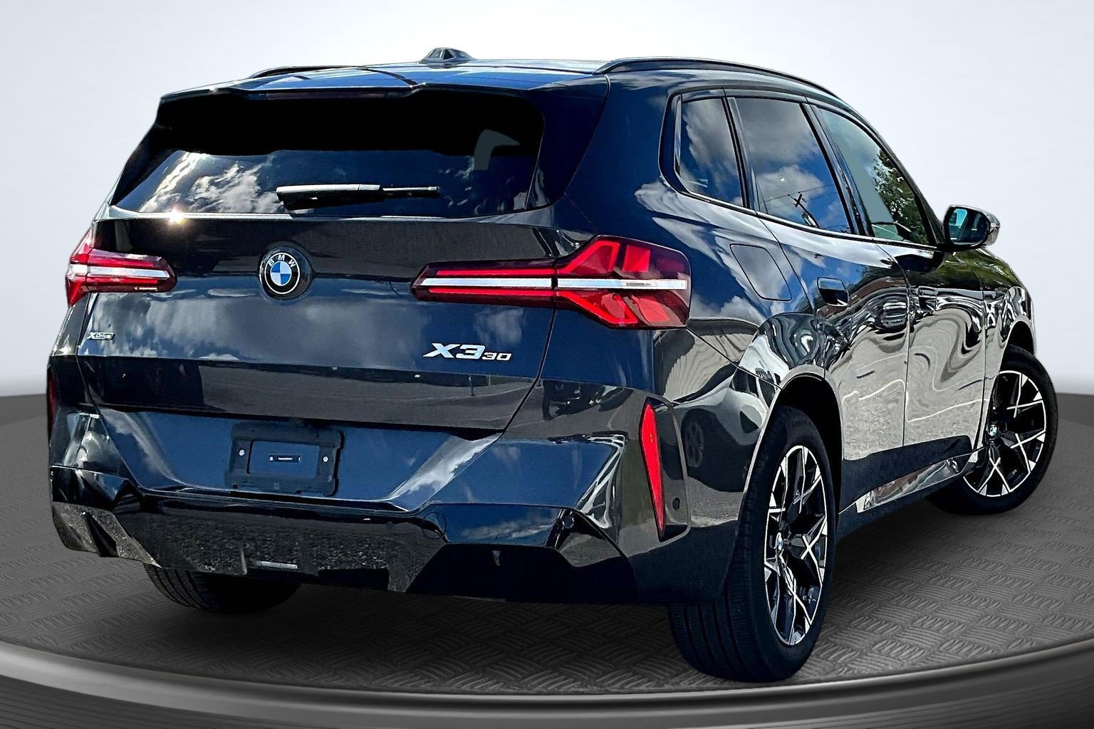 Used 2026 BMW X3 xDrive30i w/ M Sport Package AWD/4WD image 5