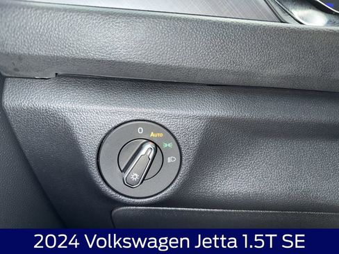 Used 2024 Volkswagen Jetta SE w/ Panoramic Sunroof Package image 24