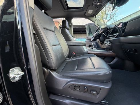 Used 2024 GMC Sierra 3500 SLT w/ SLT Premium Package image 23