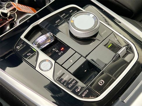 Certified 2023 BMW X7 xDrive40i w/ Executive Package image 15