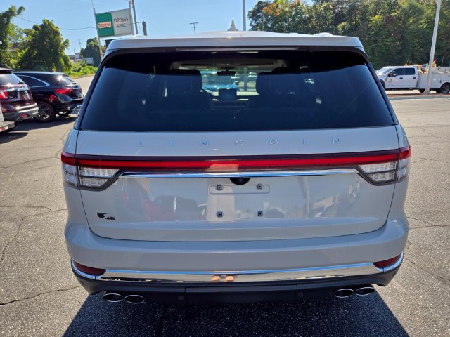 Used 2020 Lincoln Aviator Reserve w/ Elements Package Plus AWD/4WD image 7