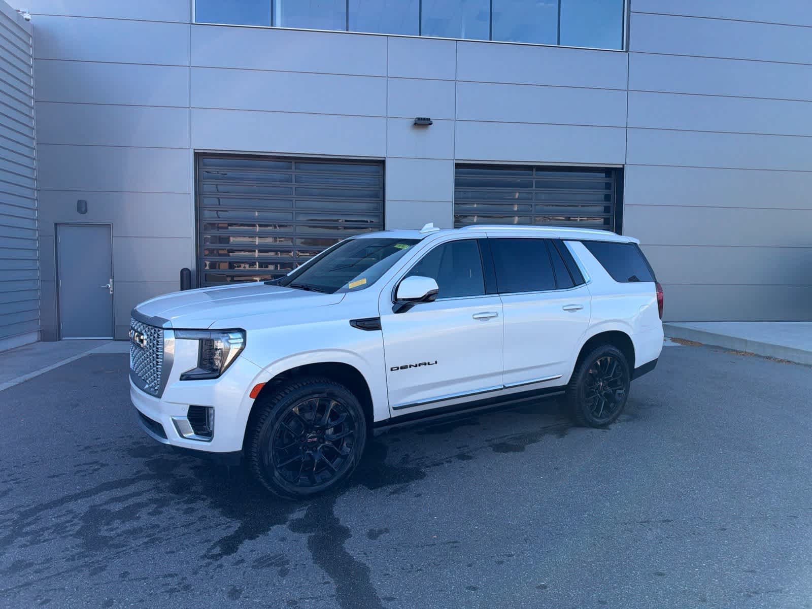 Used 2023 GMC Yukon Denali w/ Max Trailering Package AWD/4WD image 1