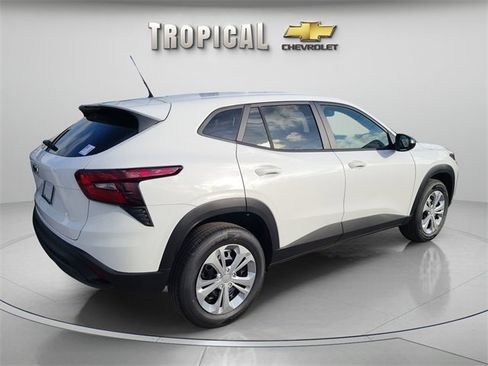 New 2026 Chevrolet Trax LS image 5