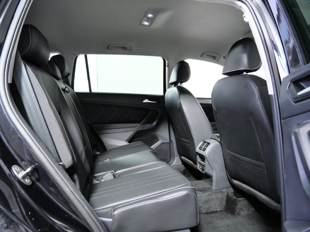 Used 2024 Volkswagen Tiguan SE AWD/4WD image 11