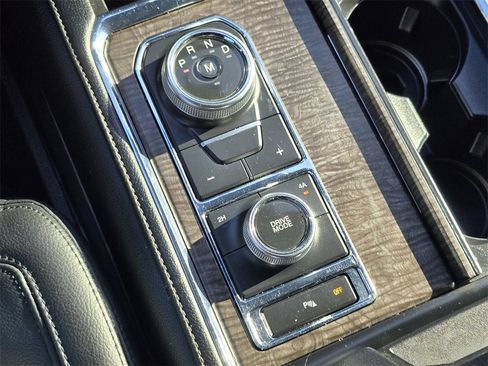 Used 2019 Ford Expedition Limited w/ Driver Assistance Package image 23