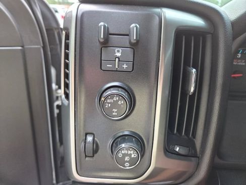 Used 2015 Chevrolet Silverado 1500 LT w/ Custom Sport Edition AWD/4WD image 21
