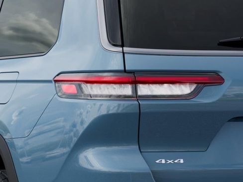 New 2026 Jeep Grand Cherokee L Limited AWD/4WD image 9