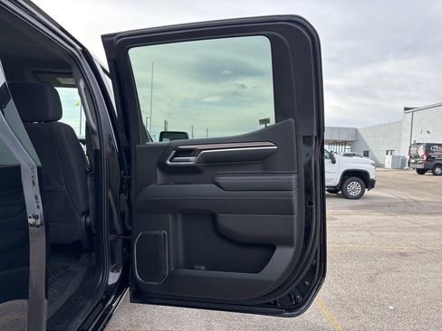 Used 2025 Chevrolet Silverado 1500 LT image 14