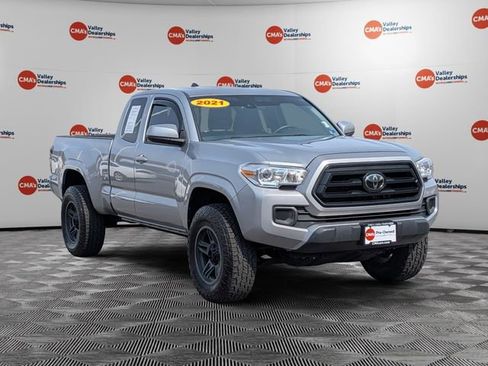 Used 2021 Toyota Tacoma SR w/ SR Convenience Package image 3