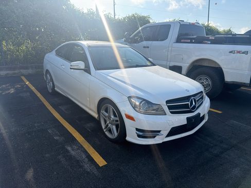 Used 2014 Mercedes-Benz C 250 Coupe image 3