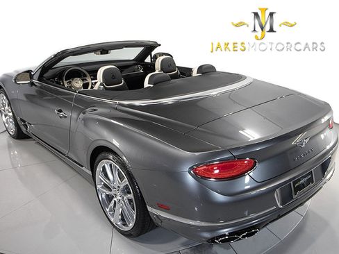 Used 2021 Bentley Continental GT image 7