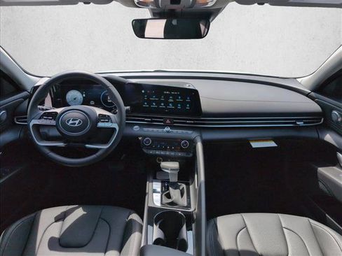 New 2026 Hyundai Elantra Limited FWD image 18