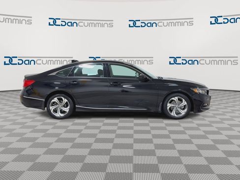 Used 2020 Honda Accord EX image 9