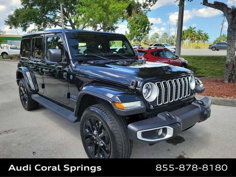 Used 2025 Jeep Wrangler Unlimited Sahara AWD/4WD image 2