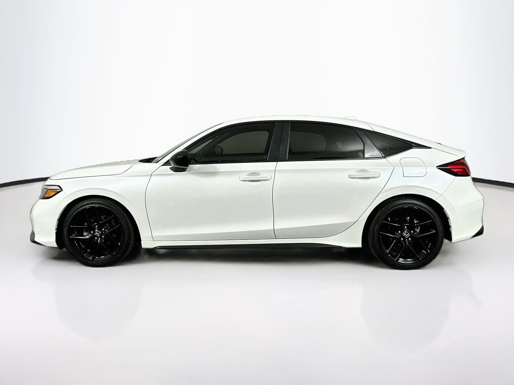 Used 2025 Honda Civic Sport image 4