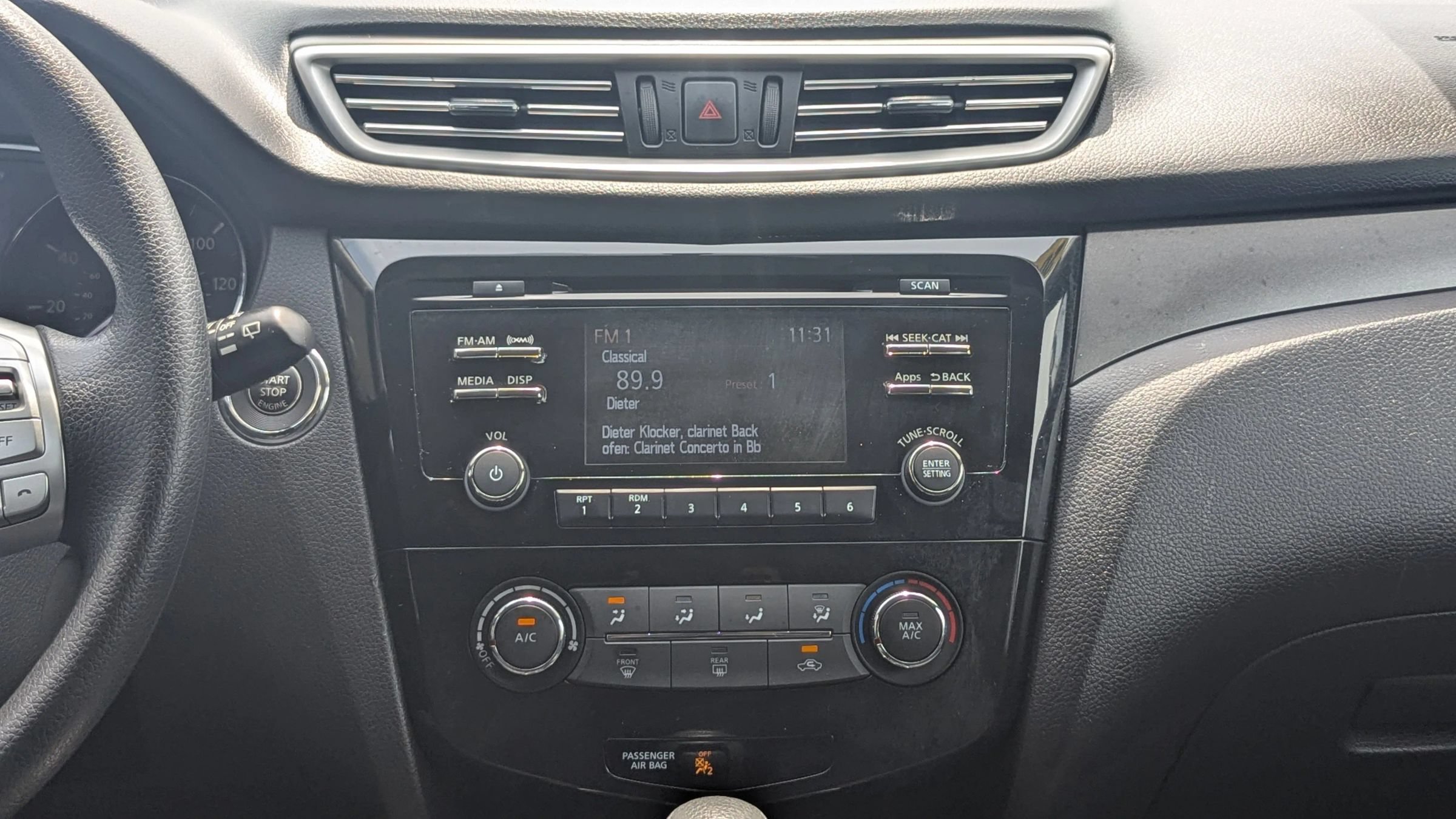 Used 2016 Nissan Rogue S AWD/4WD image 17