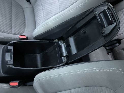 Used 2021 Ford Escape SE w/ SE Sport Appearance Package image 26