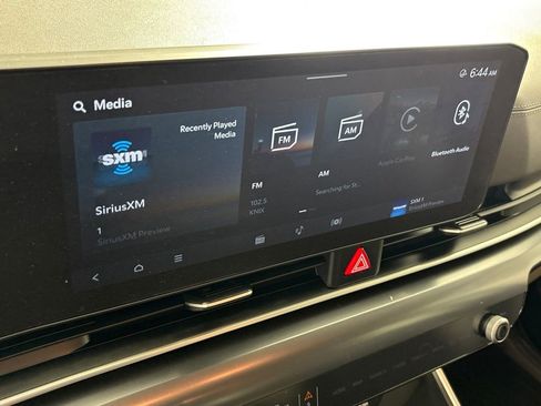 Used 2025 Kia Carnival FWD image 39