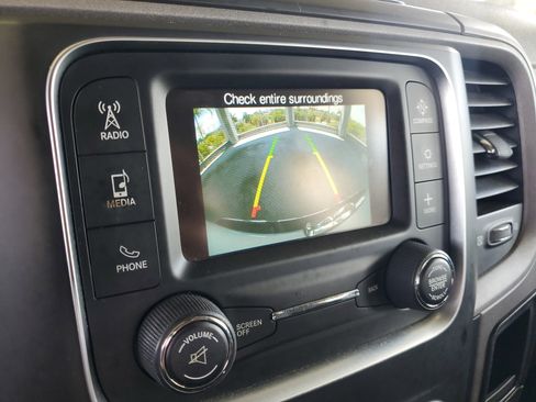 Used 2019 RAM 1500 Tradesman w/ Chrome Appearance Group RWD image 26