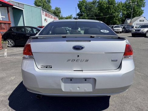 Used 2009 Ford Focus SES FWD image 4