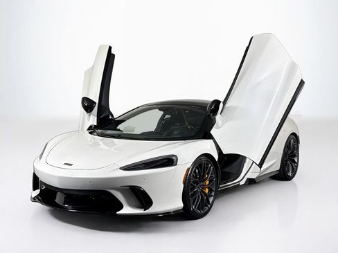 Used 2026 McLaren GTS RWD image 22
