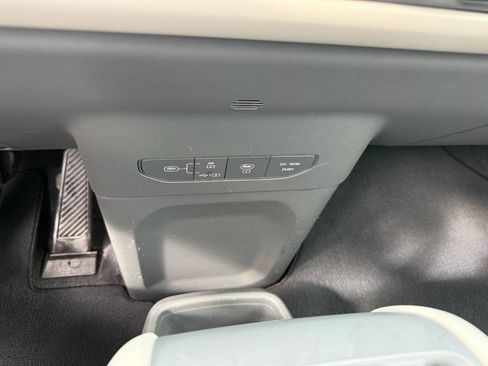 Used 2024 Kia EV9 Wind AWD/4WD image 38