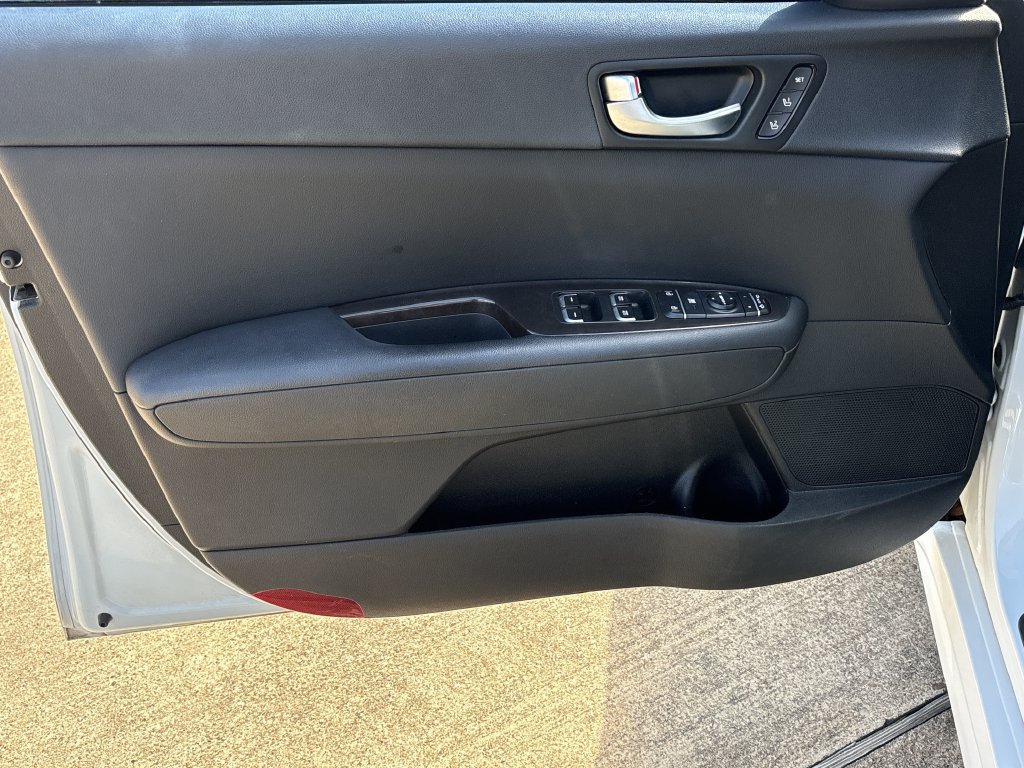 Used 2018 Kia Optima EX w/ Premium Package FWD image 10